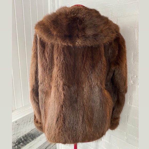 Vintage Fur Coat  🇨🇦 - Picture 6 of 15